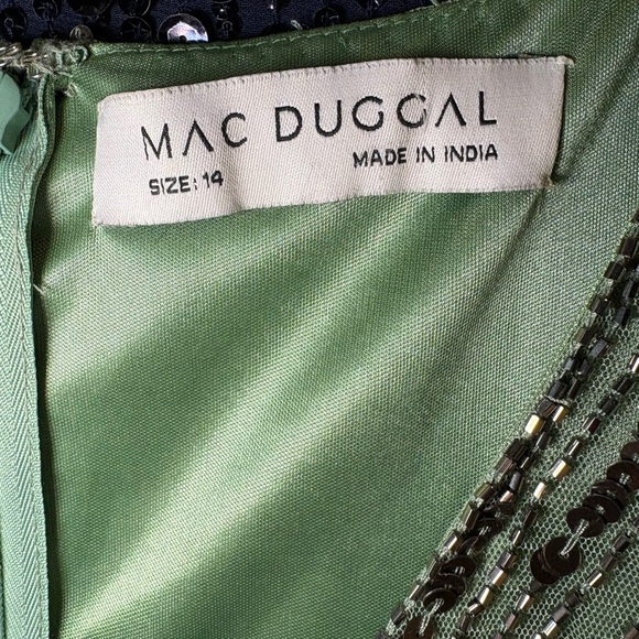 NWT Mac Duggal Sequined Long Sleeve V-Neck Gown 4977 Wedding Formal Evening Gown - Picture 2 of 7